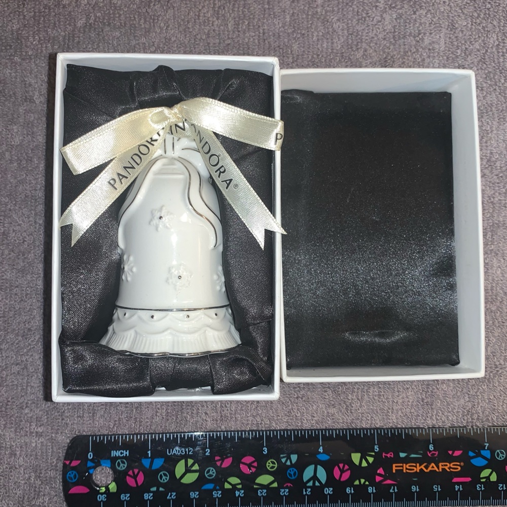 Pandora Limited Edition Bell Ornament - Picture 4 of 4
